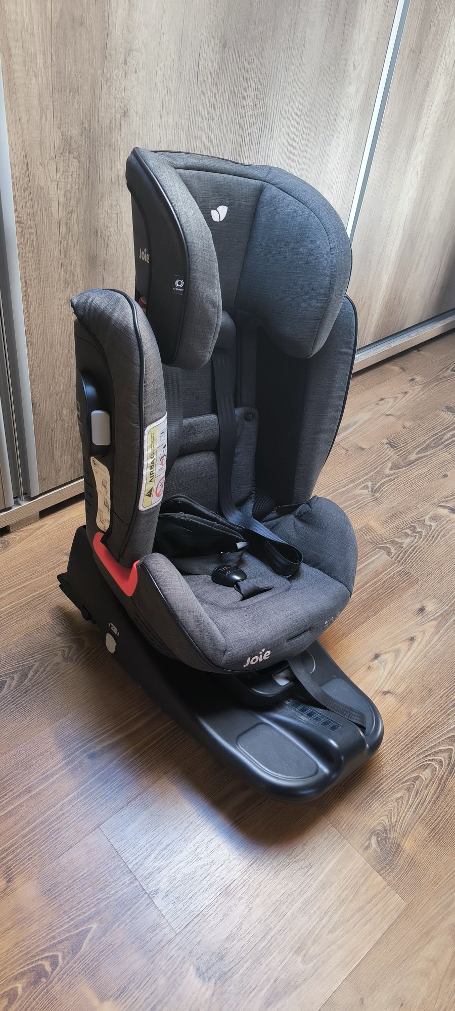 Vând scaun auto Joie isofix