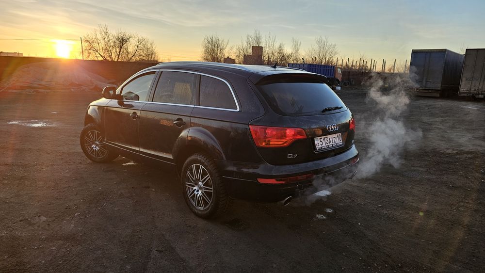 Audi Q7 7местная