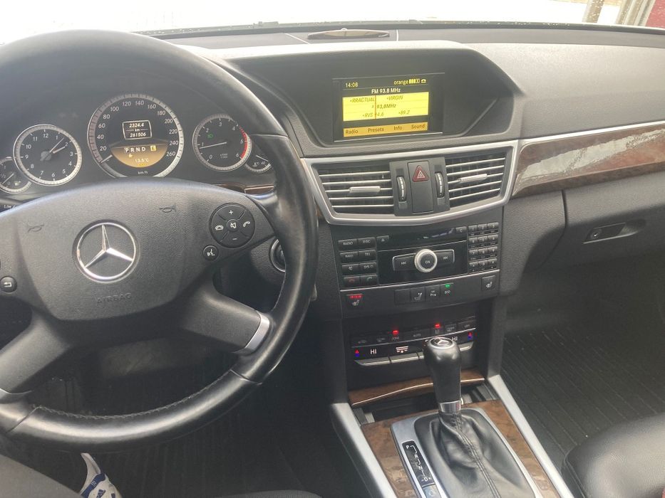 Mercedes E200 7 locuri 7 Gtronic