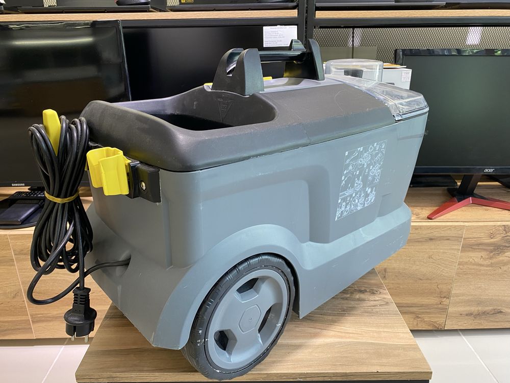 Моющий пылесос Karcher Professional Puzzi 10/1, 2 насадки, 9296/А10