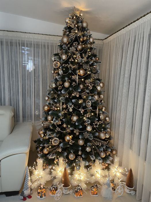 Brad impodobit,artificial,conuri si varfuri ninse-NOU