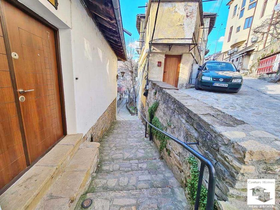 Продава се Етаж от къща в Велико Търново, Център - 120 кв.м за 1250 €/кв.м - Снимка #16