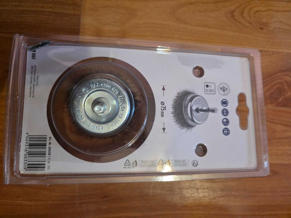 Perie tip cupă kwb, rotundă, ondulată, sârmă de oțel HSS