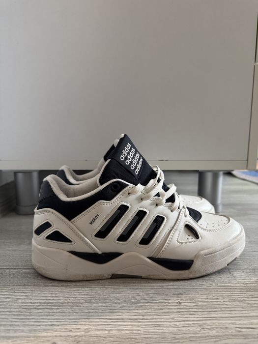 Vand perechie adidas barbati
