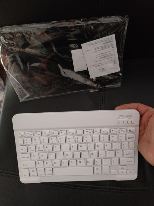 Tastatura Bluetooth ultra subtire, alba ( nou sigilat) Laptop Tableta