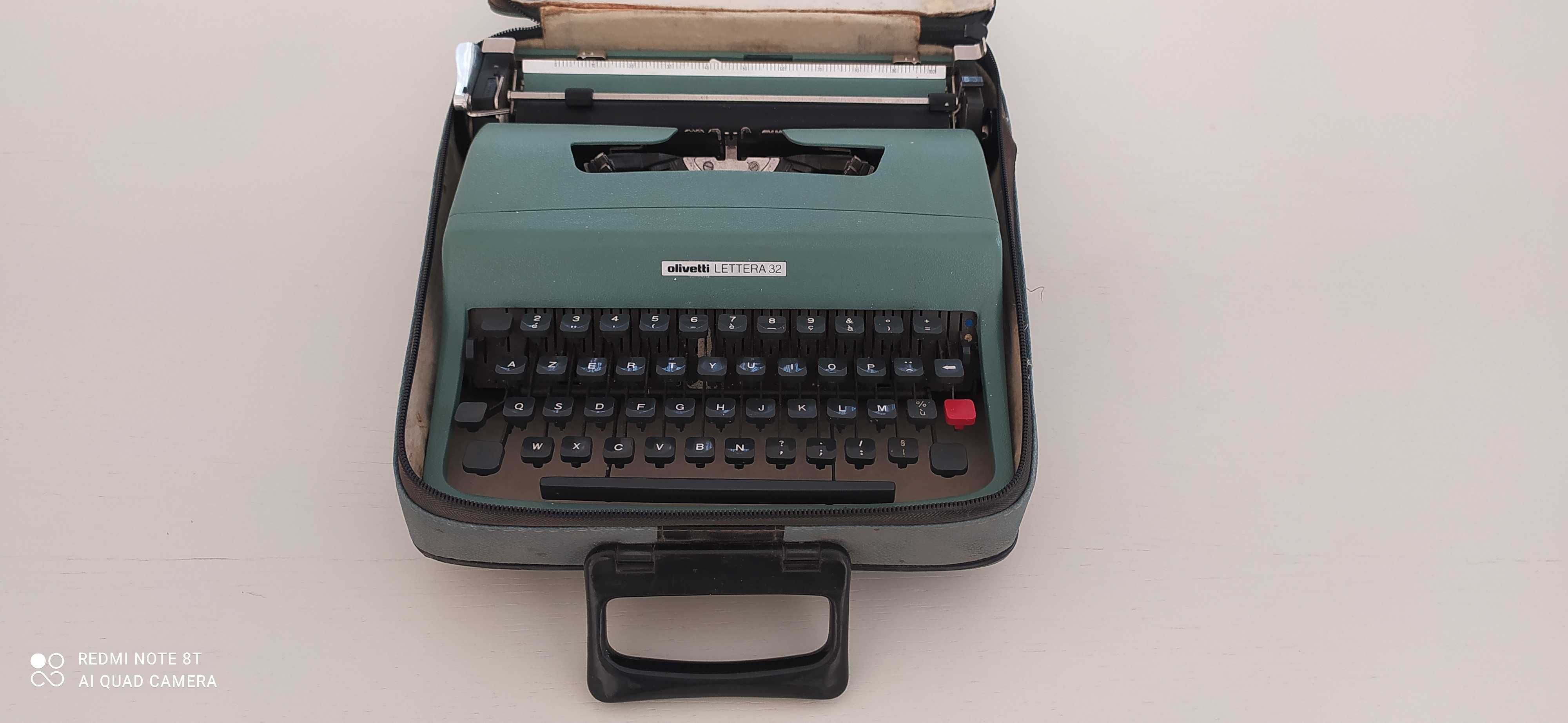 Masina de scris Olivetti Lettera 32