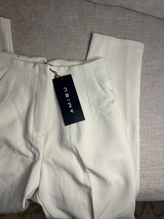 Чисто нови панталони - бял и бежов ( с етикет )