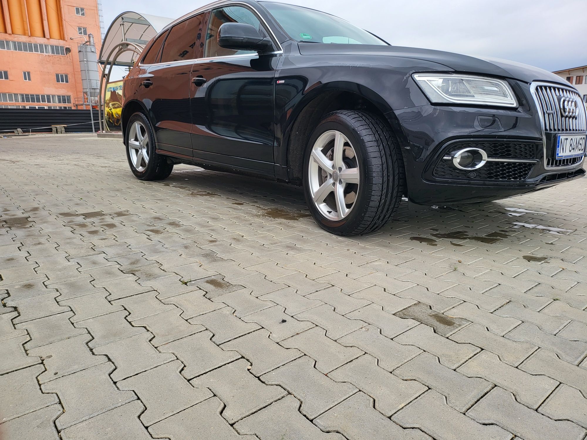 Vând AudiQ5 3xSline