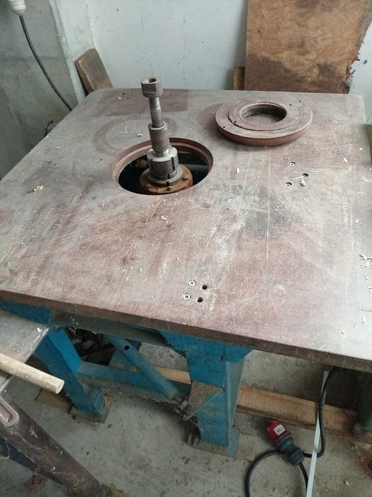 Vand Circular si  freza  pentru lemn