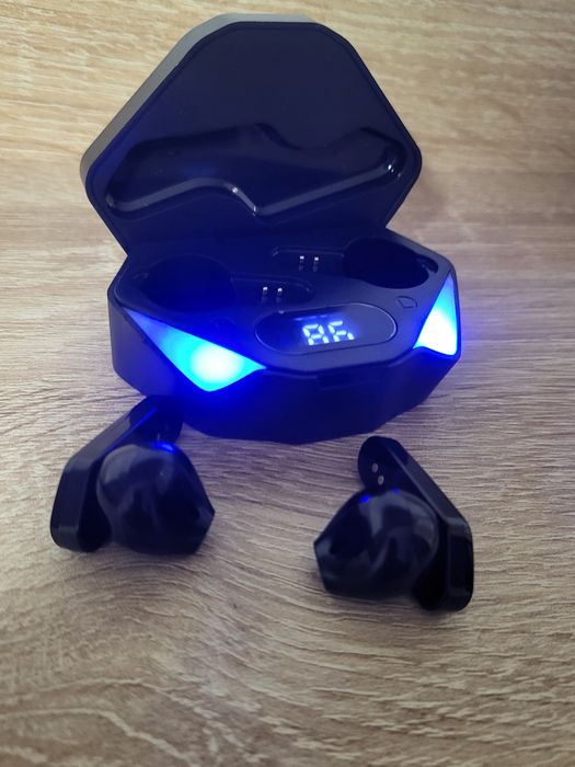 Vând căști bluetooth de Gaming