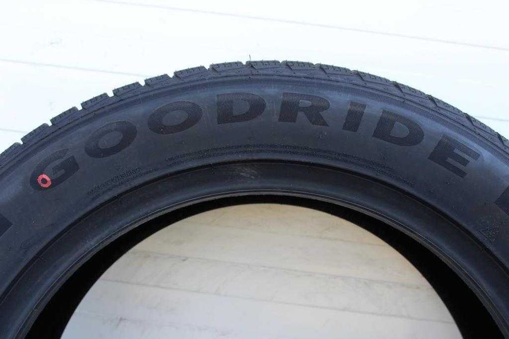 Anvelope iarna noi 235/55 R19 105V Goodride, DOT 2025