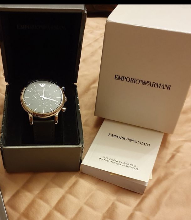 Продам часы Emporio Armani