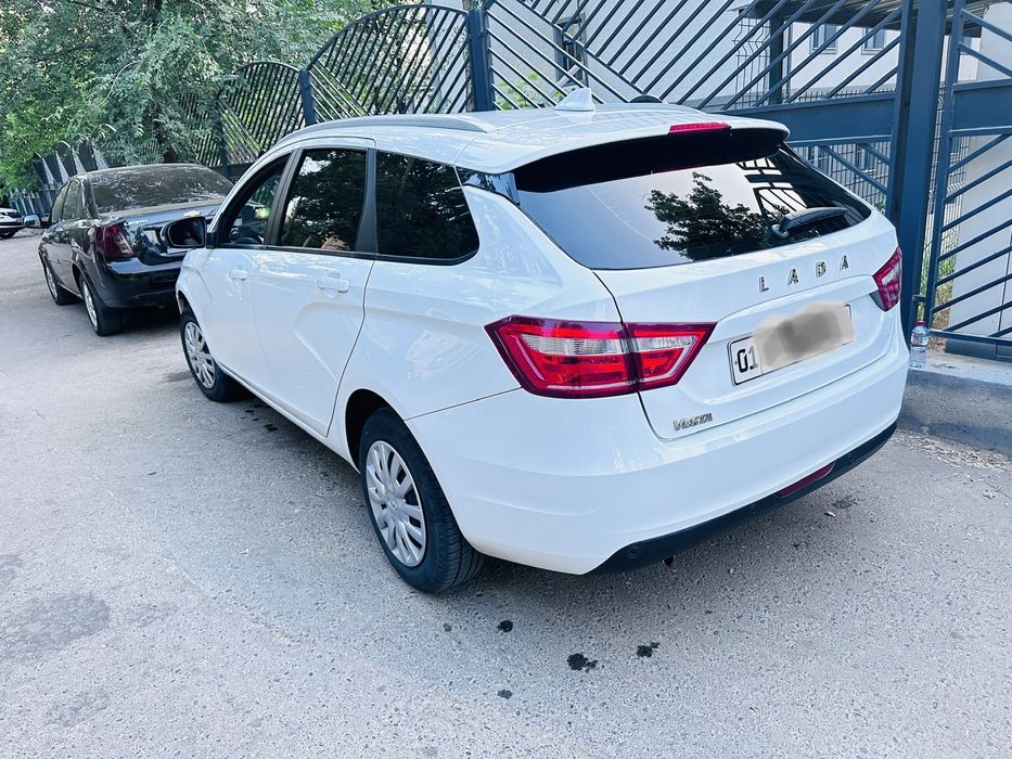 Lada Vesta CW 2022 год. Пробег 22000 км.
