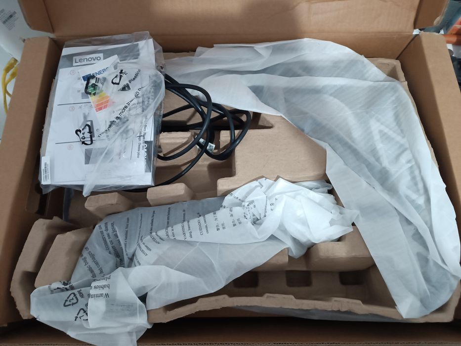 Monitor Lenovo Legion 25" 240Hz Full HD