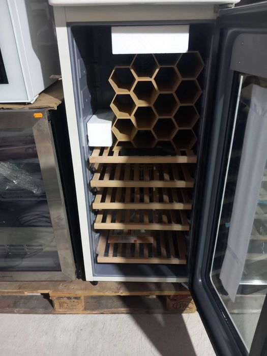 Racitor de vinuri si congelator