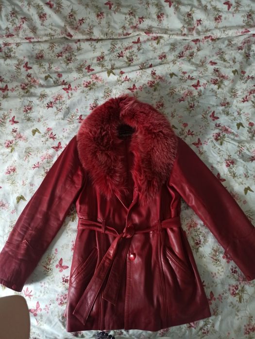 Палто естествена кожа и яка от естествен косъм