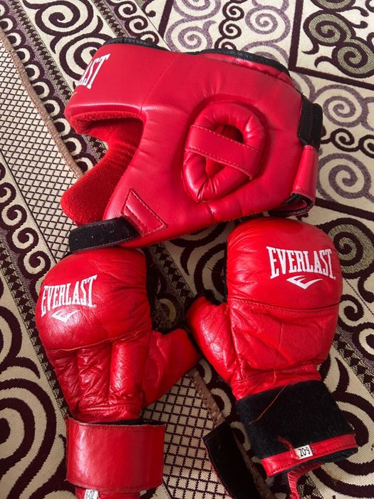 Продам Шлем, Накаленник, Перчатки