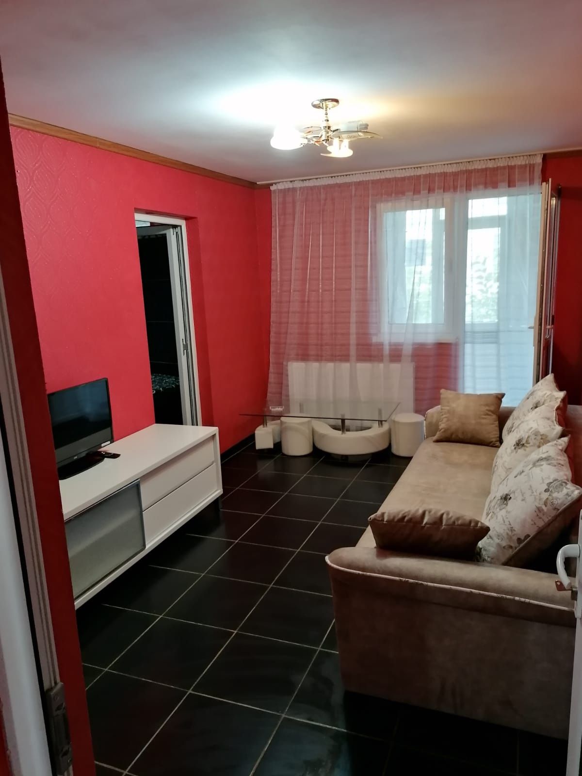 Vând apartament 2 camere Hipodrom