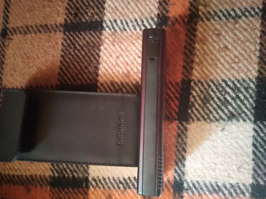 Radio cu casetă vechi