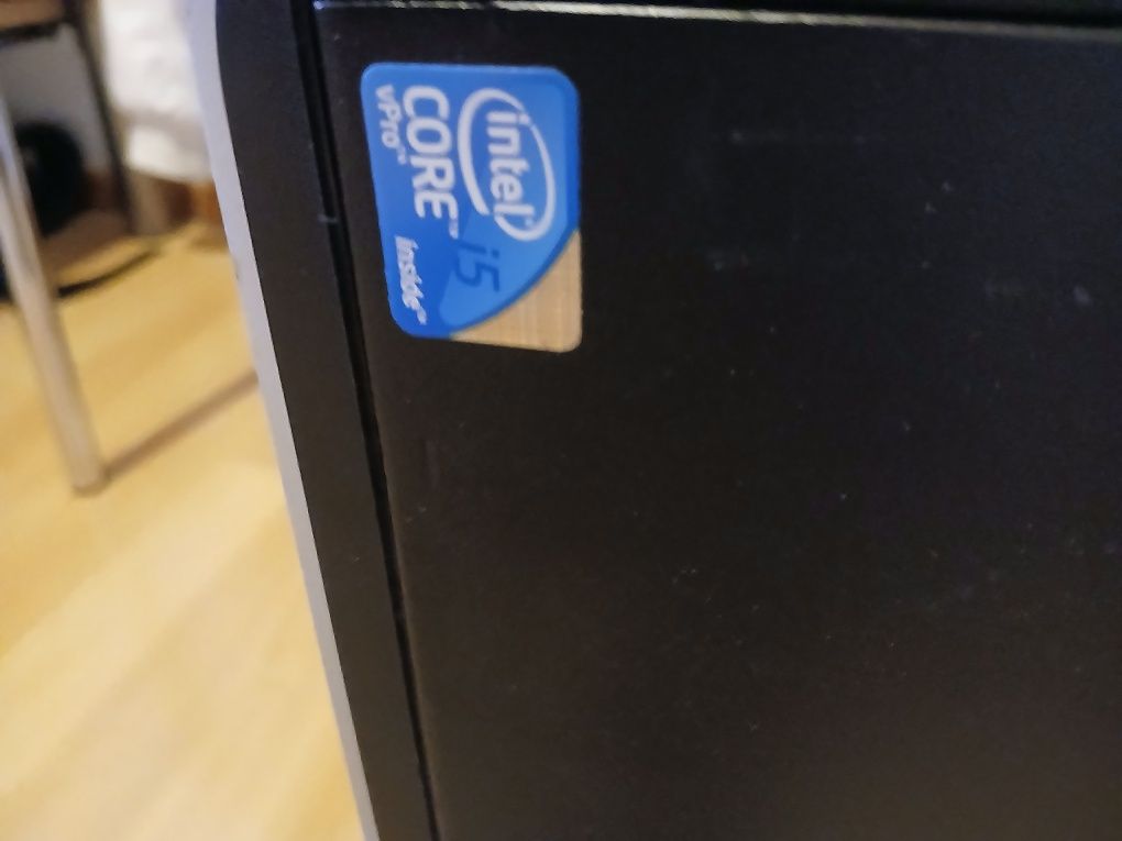 Продавам компютър  Hp