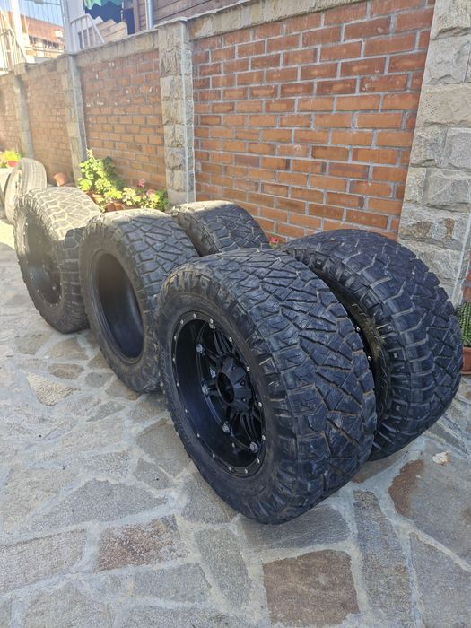 Продавам гуми HITTO