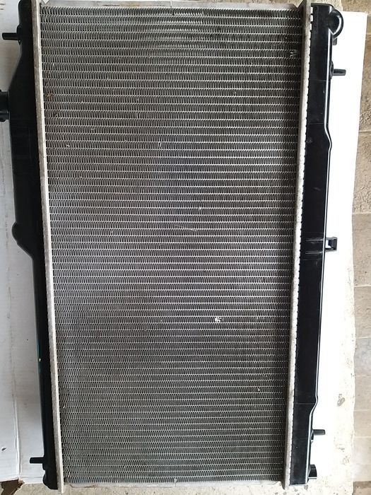 Радиатор за Subaru Forester 2011г 2000 кубика 150 коня бензин !