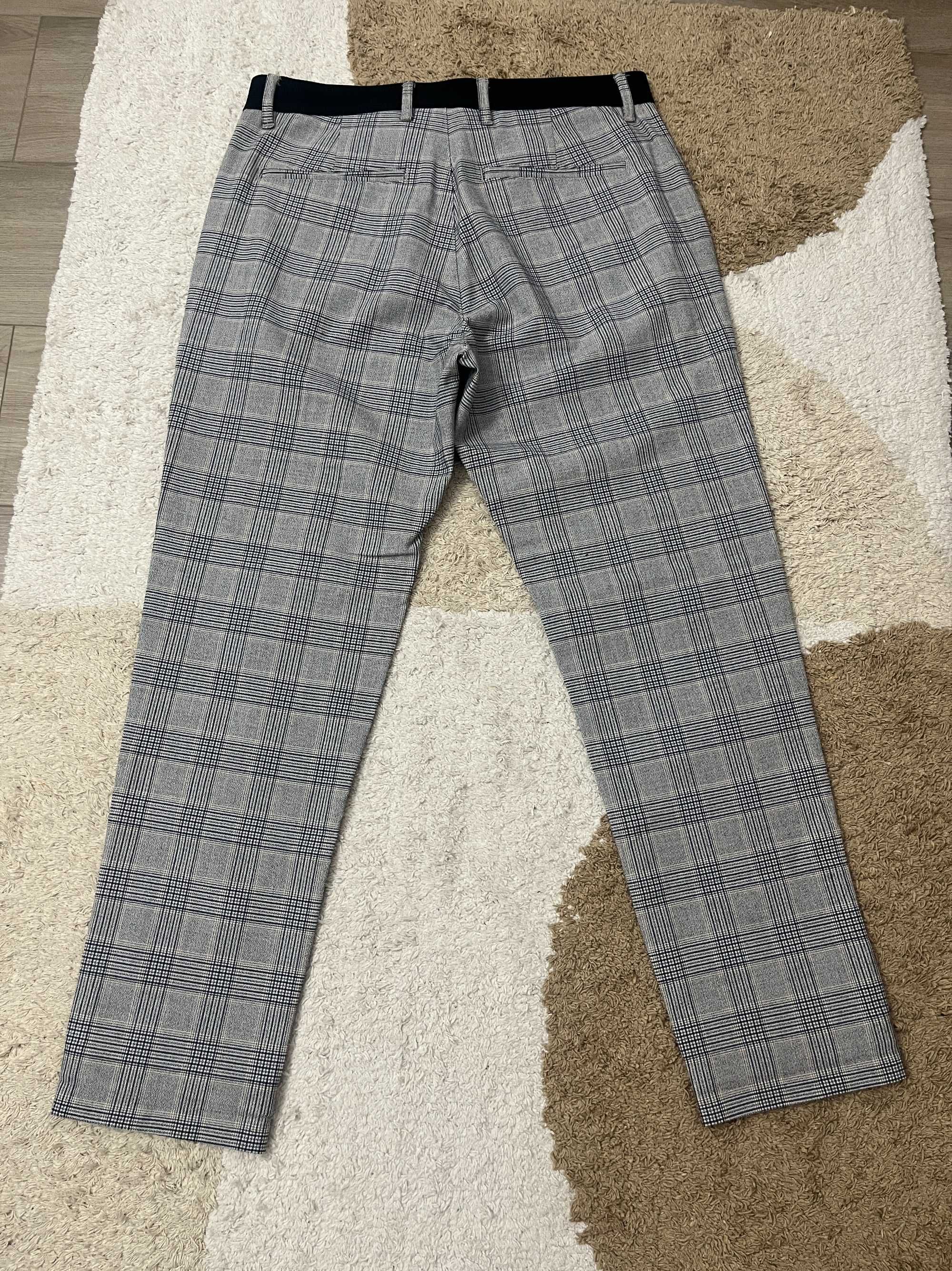 Pantaloni Costum eleganti Zara MEN in carouri Marimea M -EUR31-