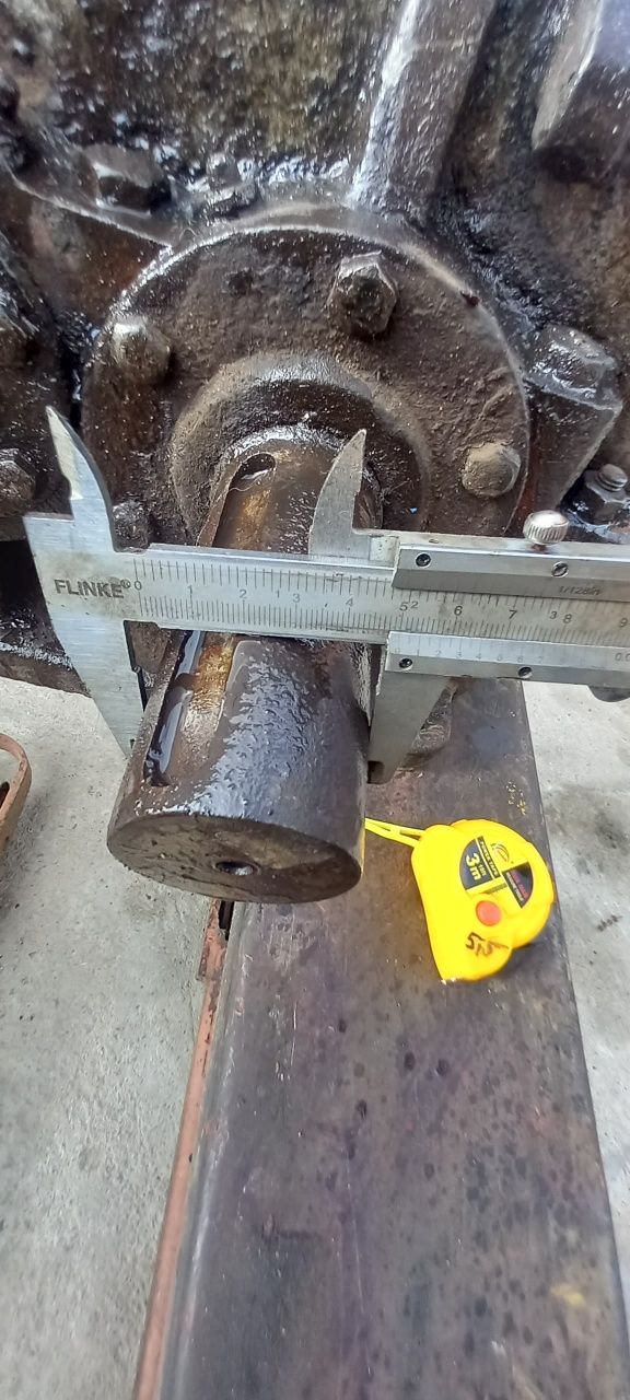 reductor raport 25 la 1 / reductor 110 kg Neptun Câmpina