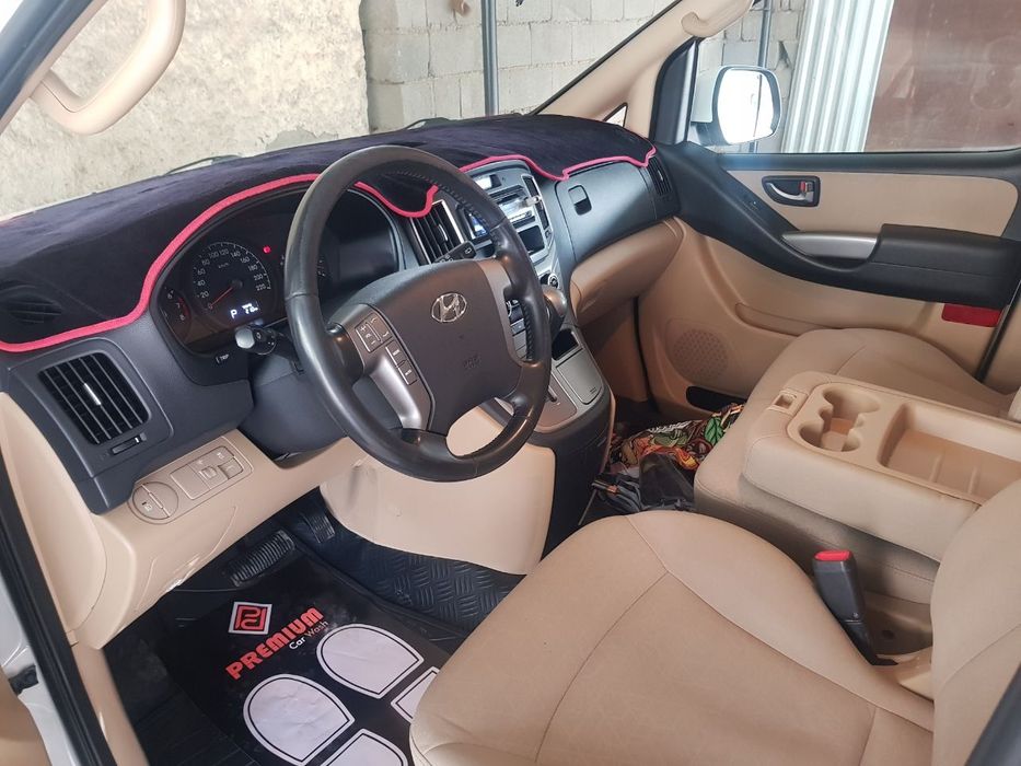 Продается минивэн HYUNDAI STAREX