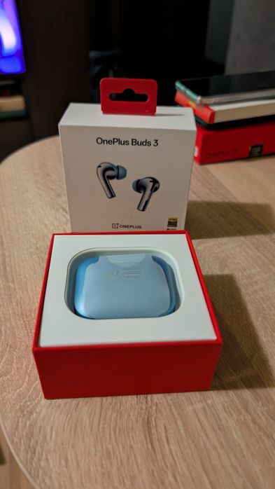 OnePlus 13 + Căști OnePlus buds 3 cu factură-garantie EMAG