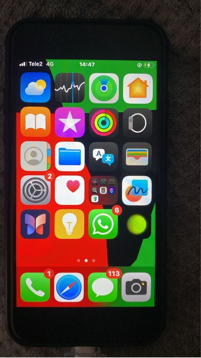 Продам iPhone SE