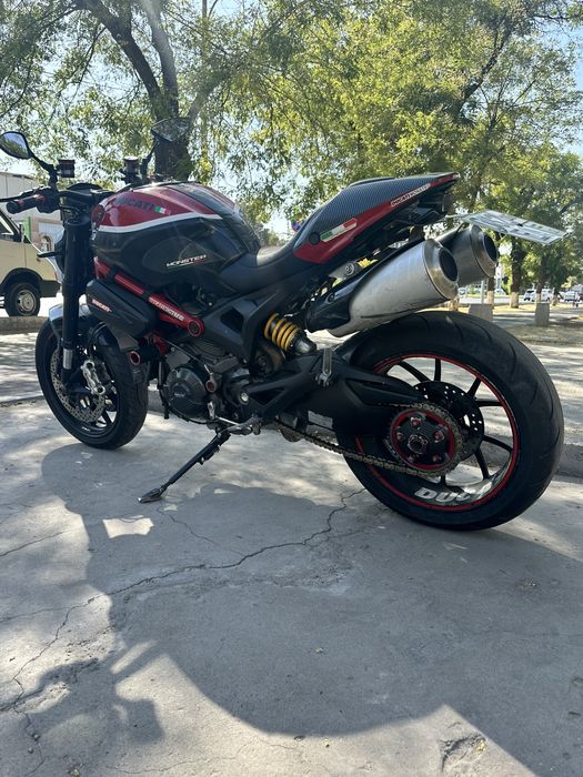Ducati monster 796 srochni sotiladi