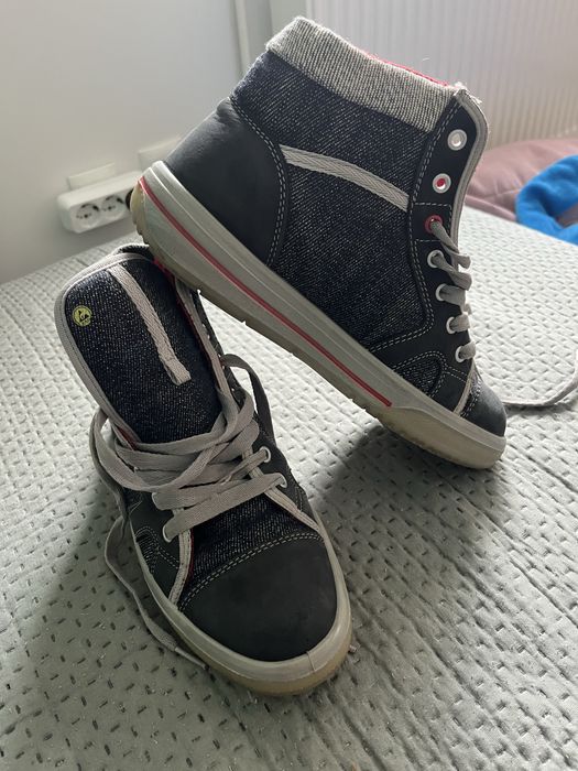 Bocanci bombeu Elten10