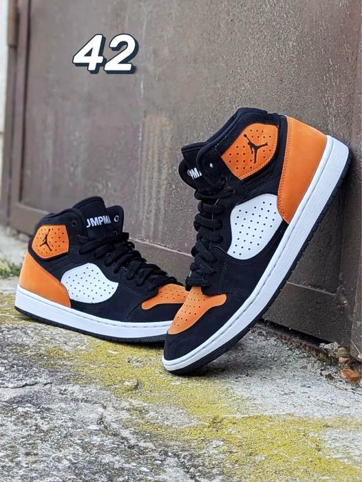 Sneakersi Jordan JumpMan Access 42