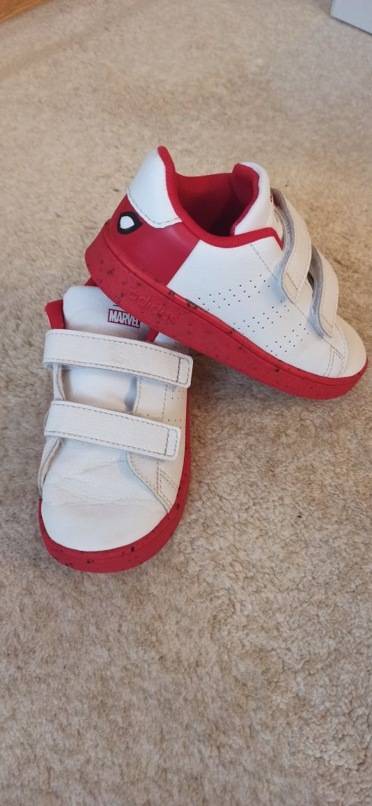 Маратонки за момче Adidas Marvel Spiderman