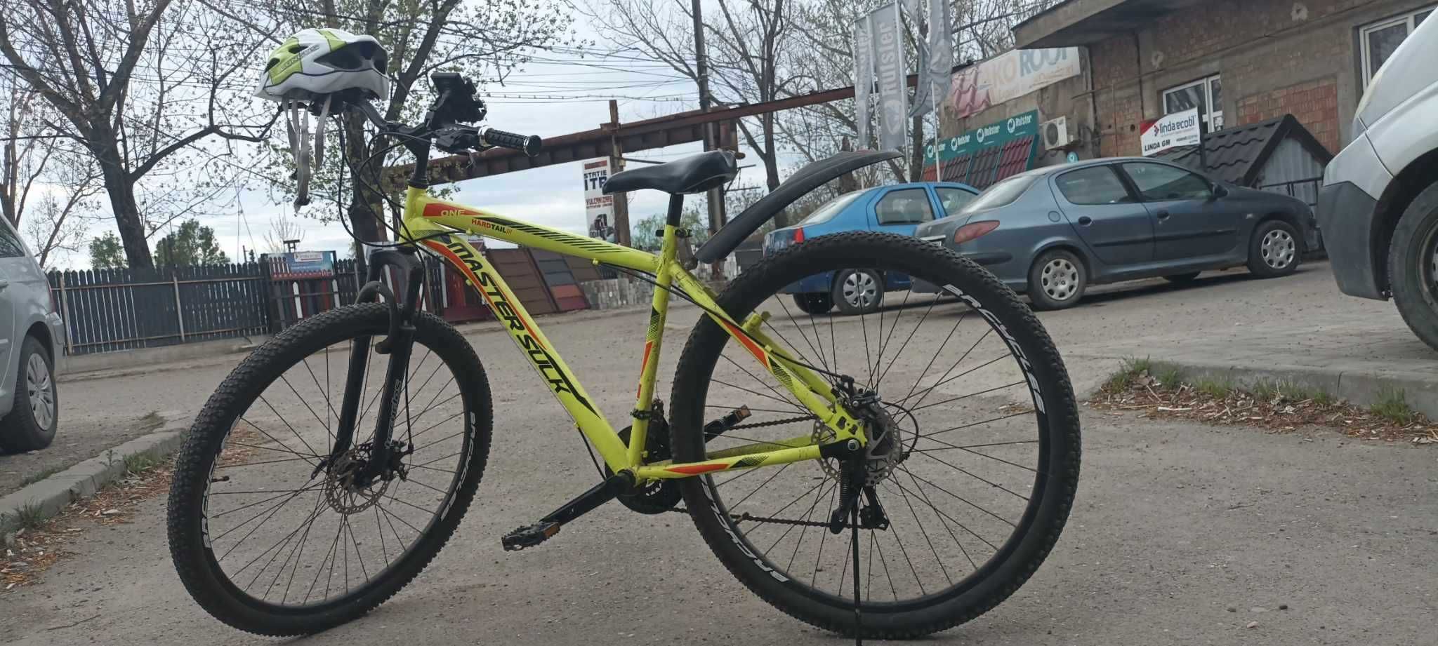 Vând bicicletă Master Sulk folosită foarte puțin.