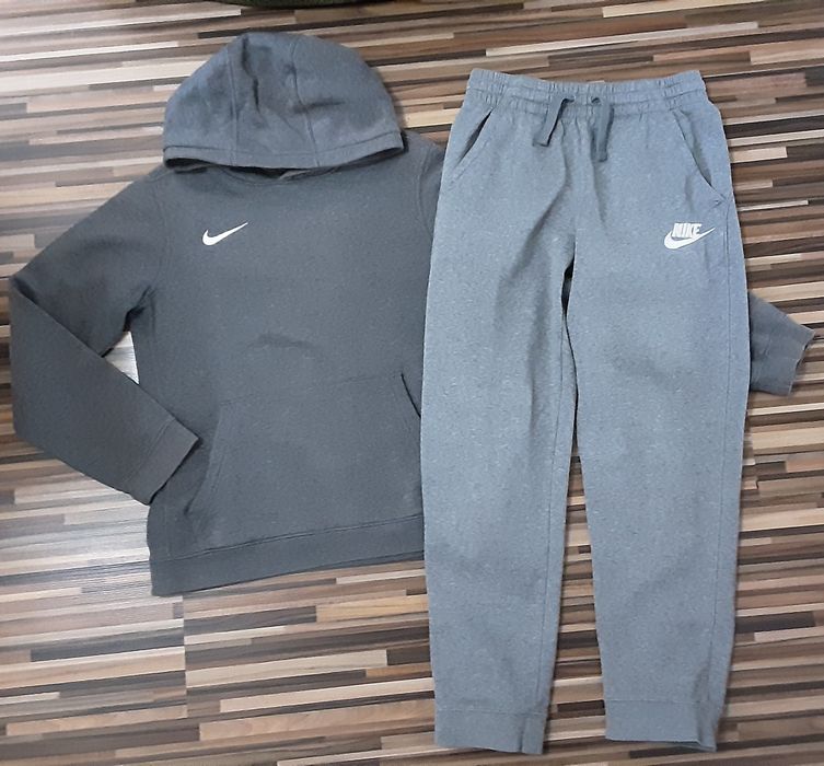 (L 147-158) NIKE оригинален ватиран екип 2ч. 89.00лв