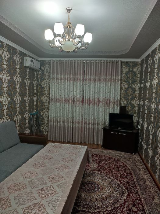 Фаргона марказида 2 хонали квартира ижарага берилади. Сдаётся квартира
