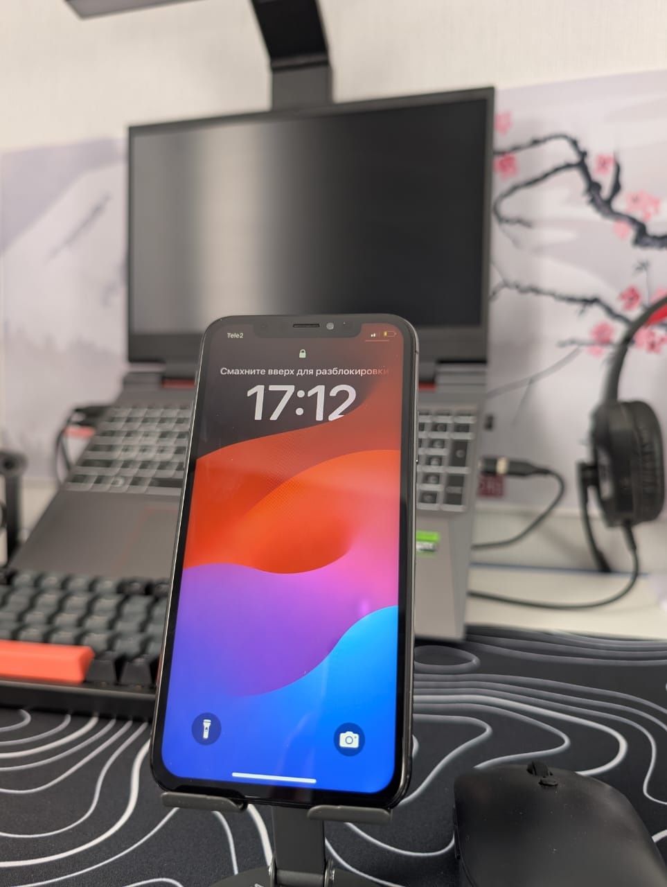 iPhone XS   64гб
