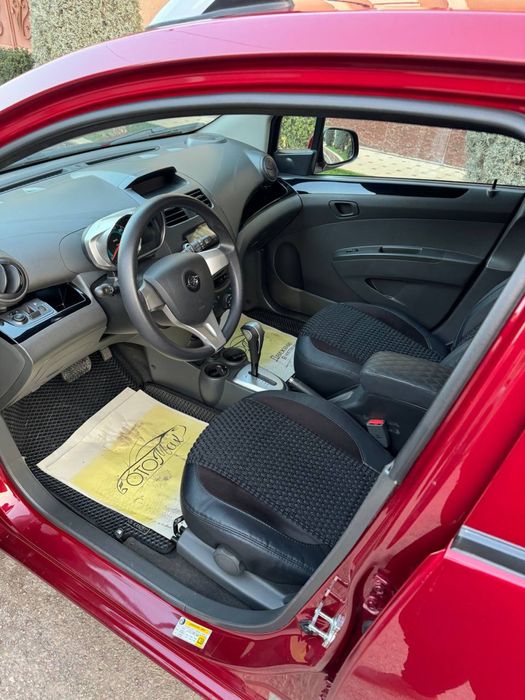 Spark avtamat srochna sotiladi