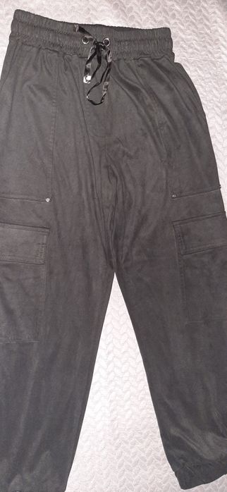 Pantaloni Zara marimea XS,purtati de doua ori,impecabili
