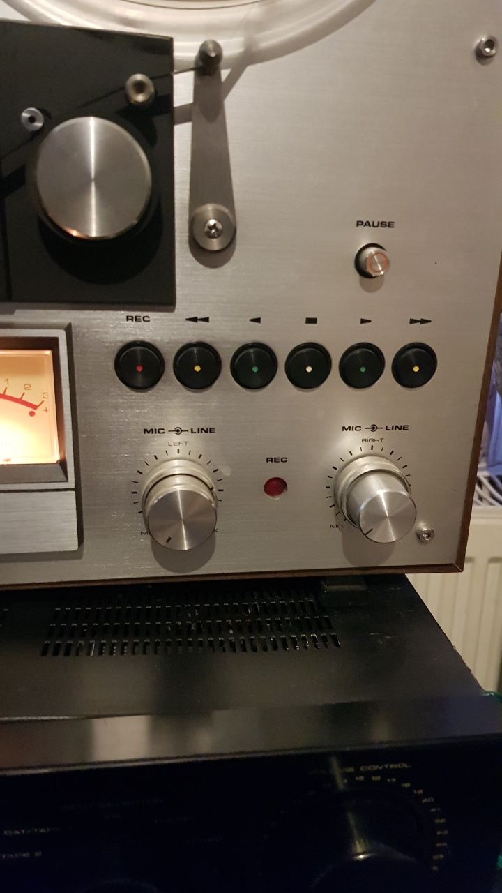 Magnetofon Akai GX 270 D autorevers.