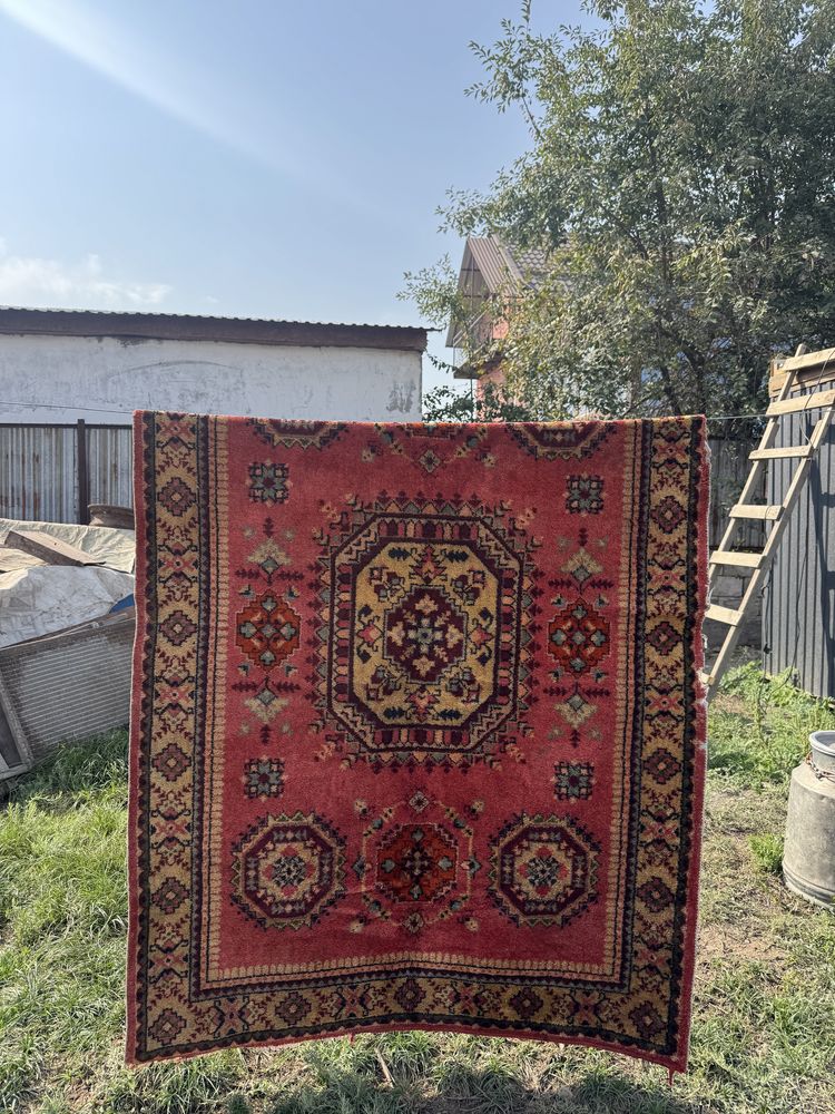 Продается ЭТНА Ковёр древний