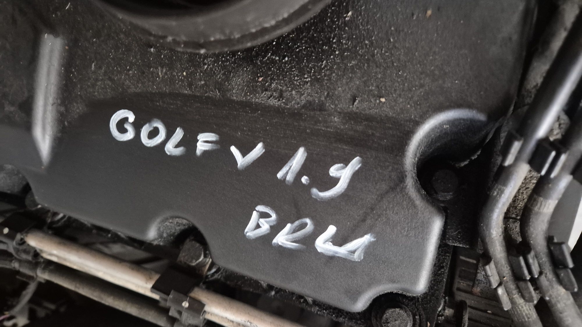 Vând motor vw golf 5 1.9 BRU