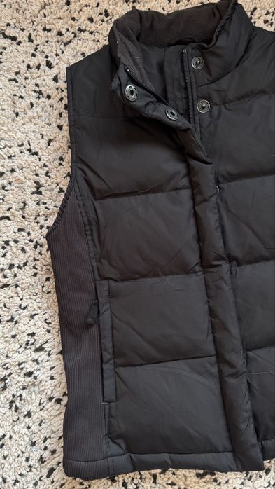 Дамски пухен елек,грейка GAP размер S