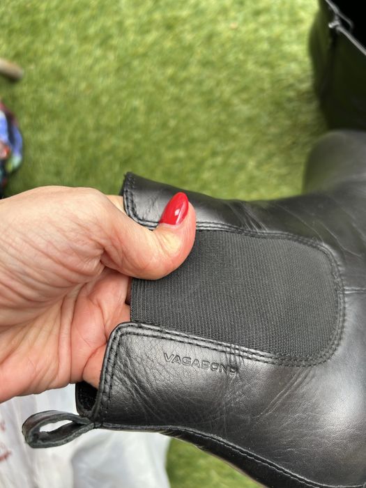 Дамски боти Vagabond естествена кожа с дебел ток черни