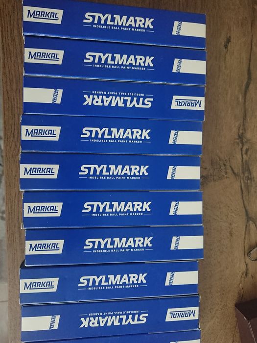 Vopsea uscare rapida tip pix