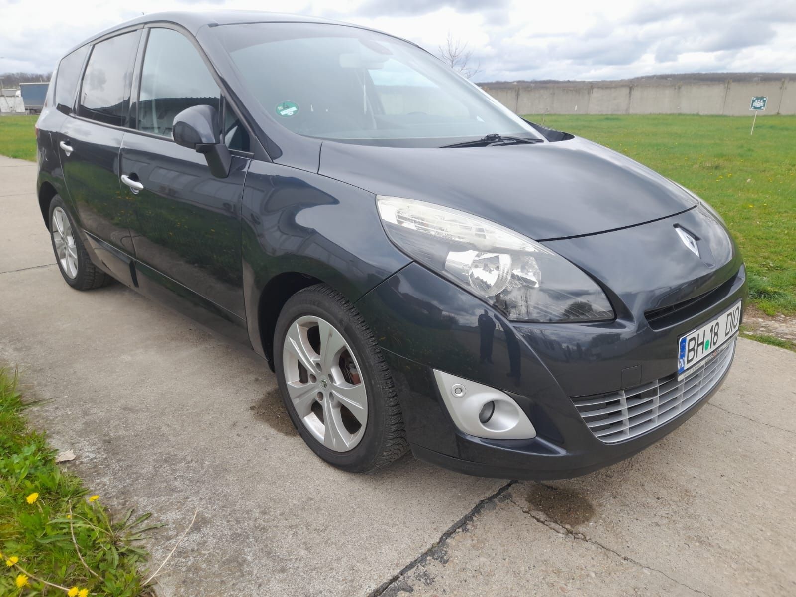 Vand Renault grand scenic