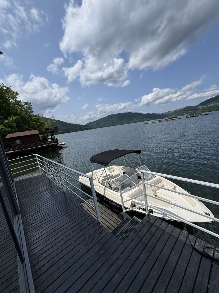 Barca Bayliner 175GT 2013, 220 ore, 6m lungime stare excelenta
