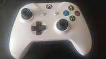 Продам джойстик от xbox one